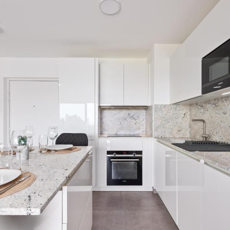 Luxueux appartement - Parking privé - Piscine - CC - Appartement 1 Chambre - 3