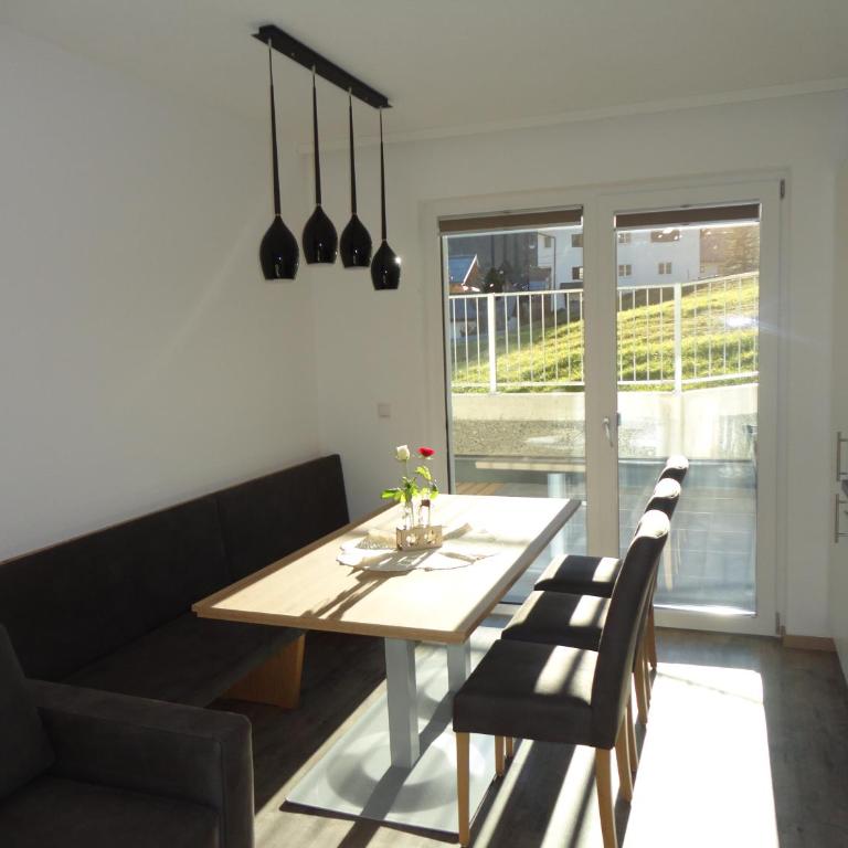 Chasa Allegria - Apartment mit 2 Schlafzimmern - 1