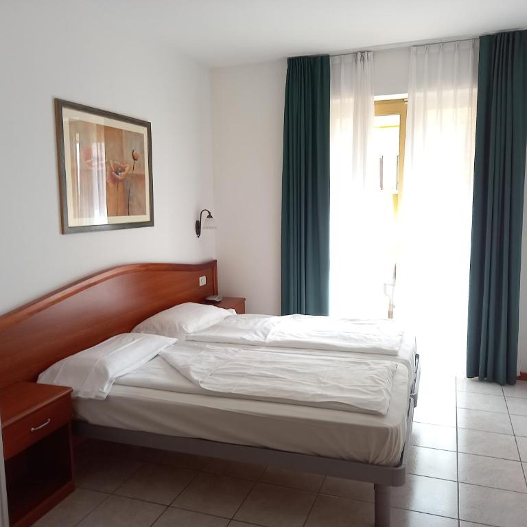Hotel Florida - Camera Superior Doppia con Letti Singoli - 4