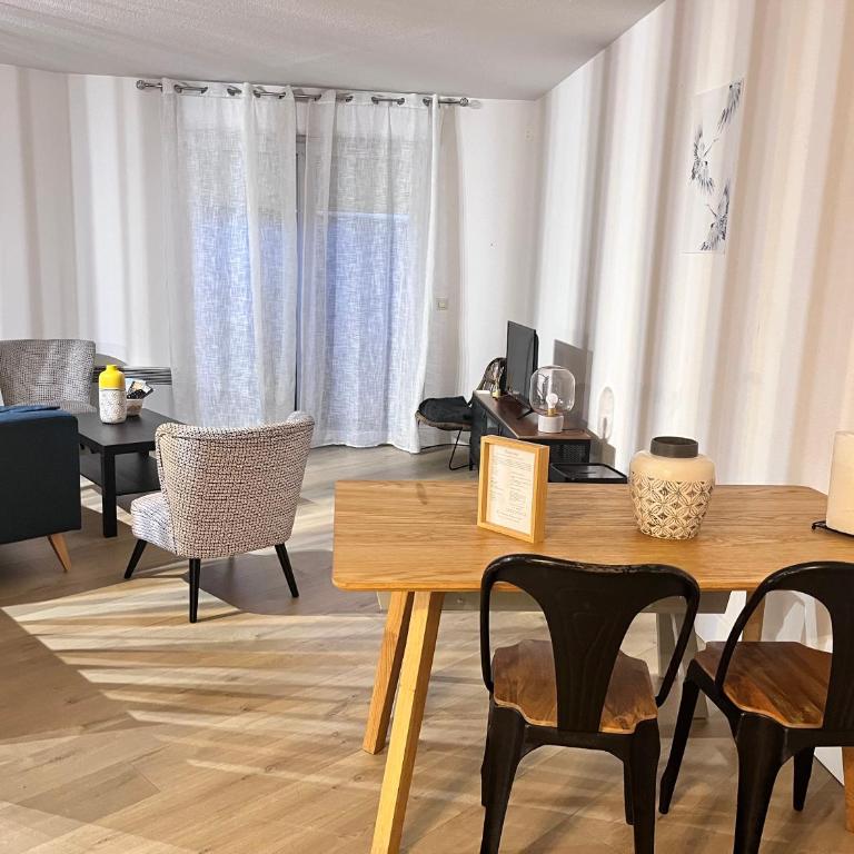 Appartement T3 proche remparts - Appartamento con 2 Camere da Letto - 3