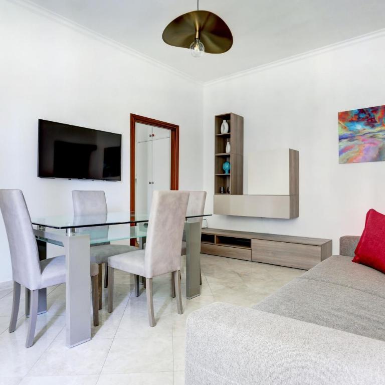 Vatican Apt Doria 64 - Home and More - One-Bedroom Apartment - 32