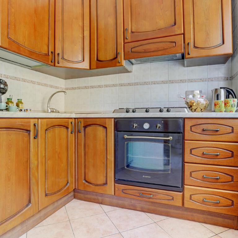 Vatican Apt Doria 64 - Home and More - One-Bedroom Apartment - 3