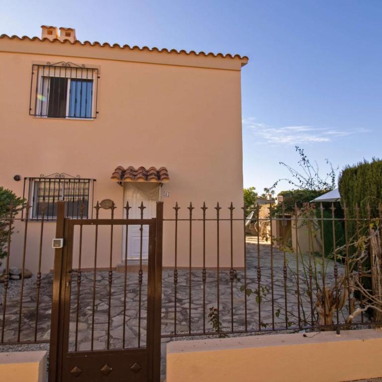 Casa privada a 200 metros de la playa Cargador ALBERT VILLAS - Casa Vacacional de 3 dormitorios - 2