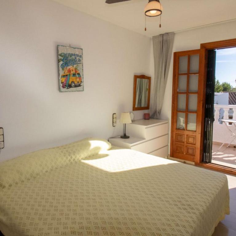 Casa adosada con piscina y jardin PLAYA ROMANA Albert Villas - Casa - 12