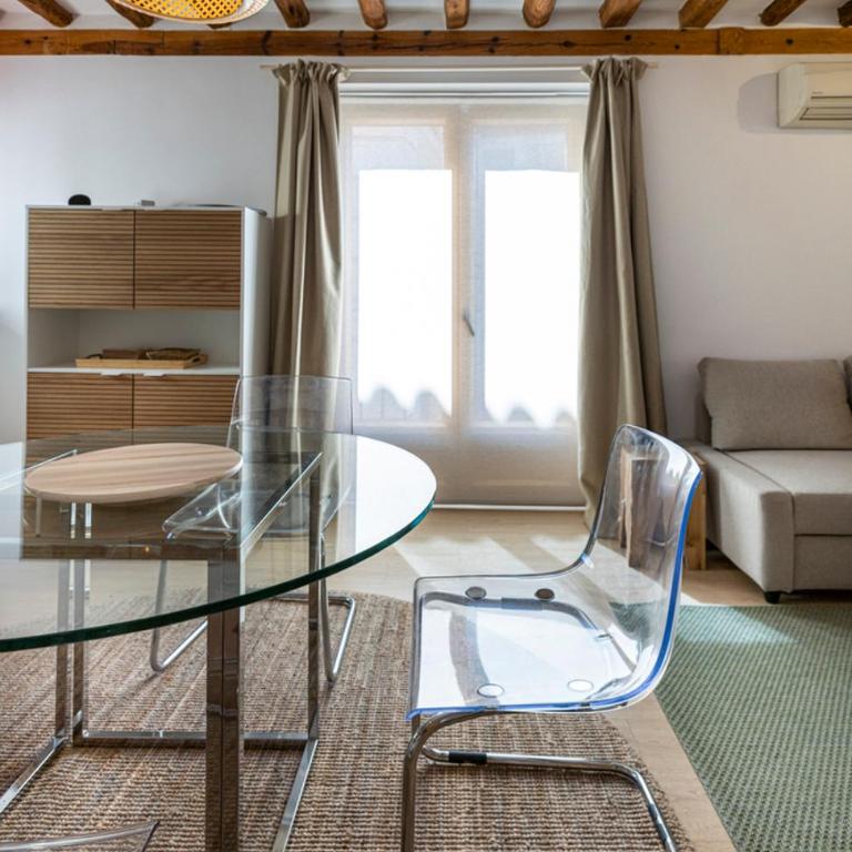 Luminoso y céntrico piso al lado de la Plaza Mayor - Apartamento de 2 dormitorios - 14