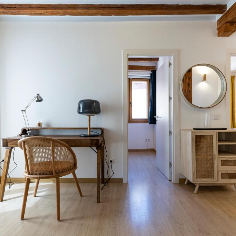 Luminoso y céntrico piso al lado de la Plaza Mayor - Apartamento de 2 dormitorios - 20