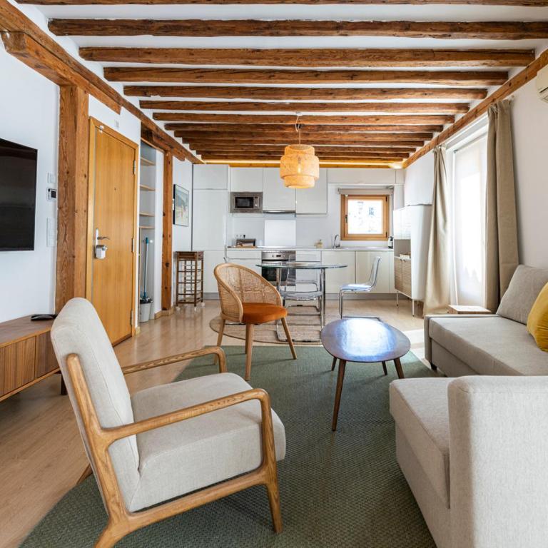 Luminoso y céntrico piso al lado de la Plaza Mayor - Apartamento de 2 dormitorios - 28