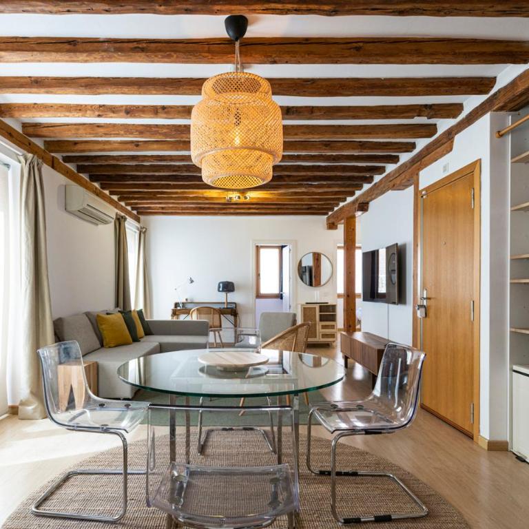 Luminoso y céntrico piso al lado de la Plaza Mayor - Apartamento de 2 dormitorios - 38