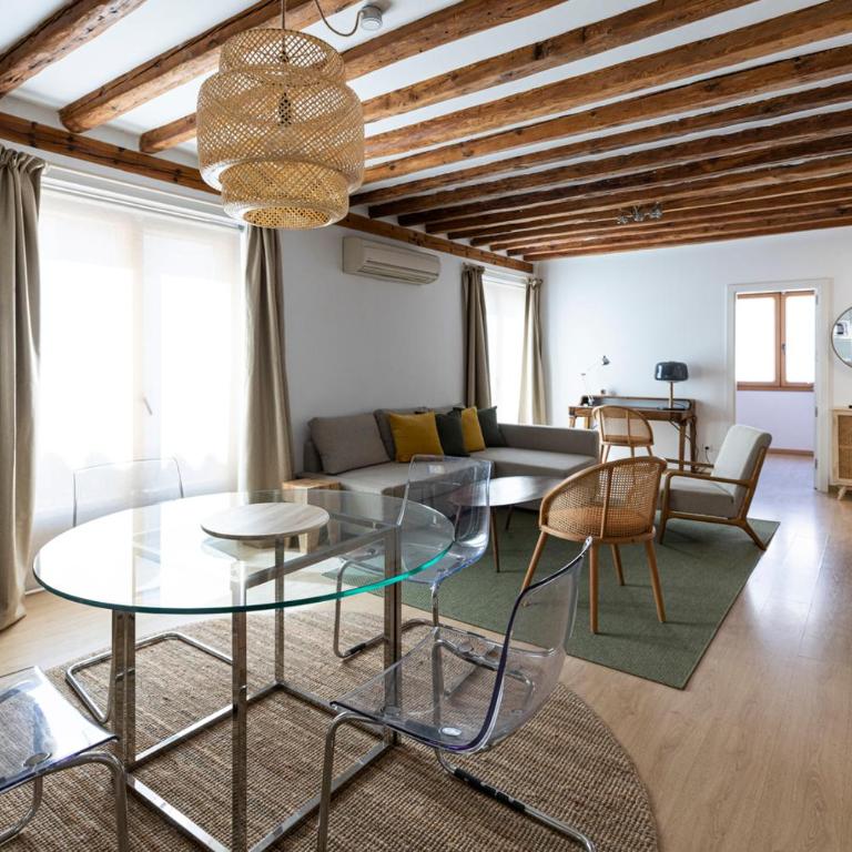 Luminoso y céntrico piso al lado de la Plaza Mayor - Apartamento de 2 dormitorios - 41