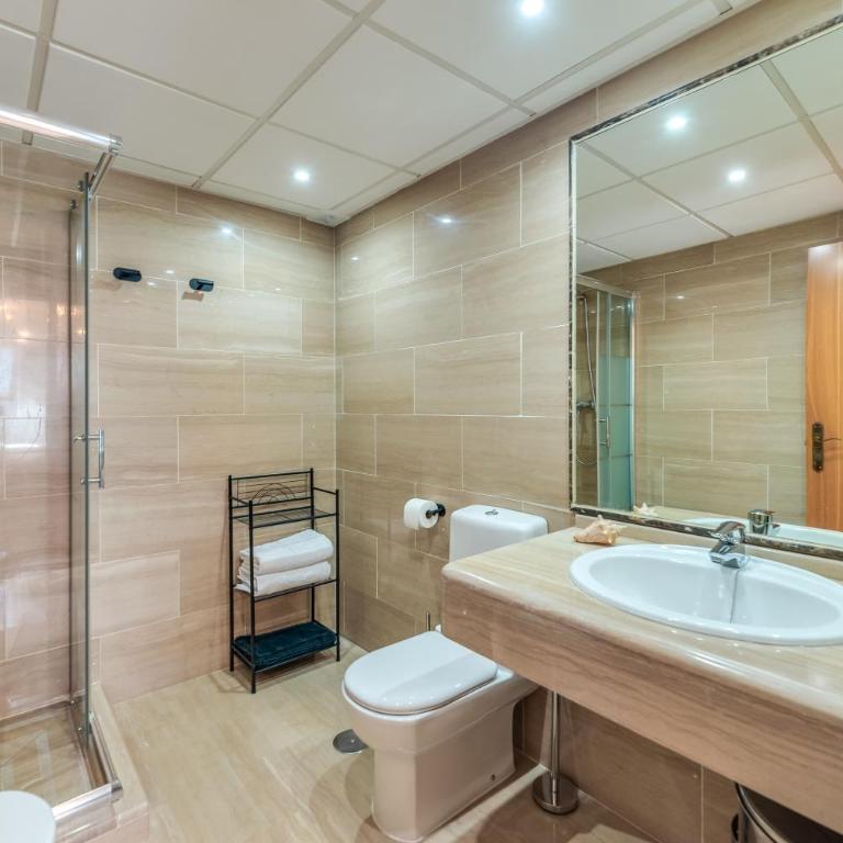 Luxury 4BDR Penthouse with Sea Views - Apartamento - 38