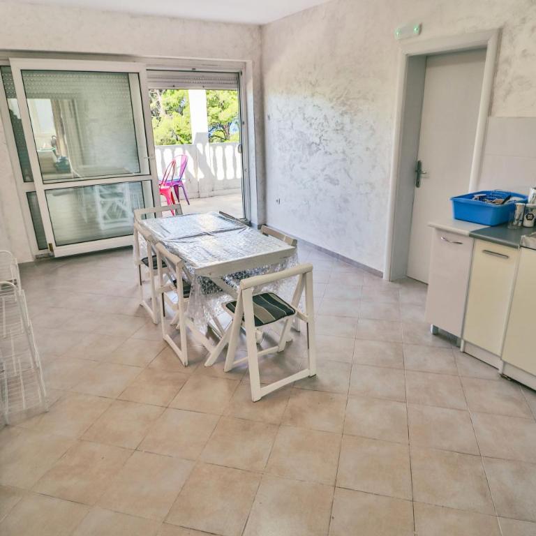 Ratac Eco Guest House - Deluks Dvokrevetna Soba sa Bračnim Krevetom i Balkonom - 17