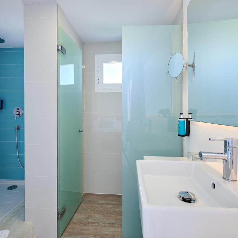 Alua Boccaccio - Family Room - 5