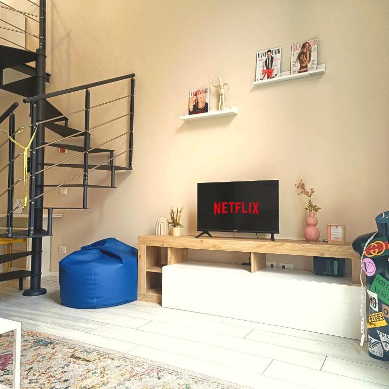 YR Apartments Bocconi- Modern Loft, 3 Min Walk to Duomo Tram - One-Bedroom House - 46