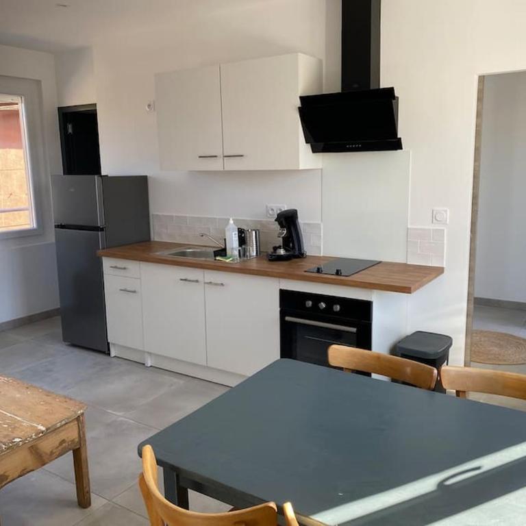 Appartement T2 centre ville à 400m de la plage - Appartamento con 1 Camera da Letto - 1