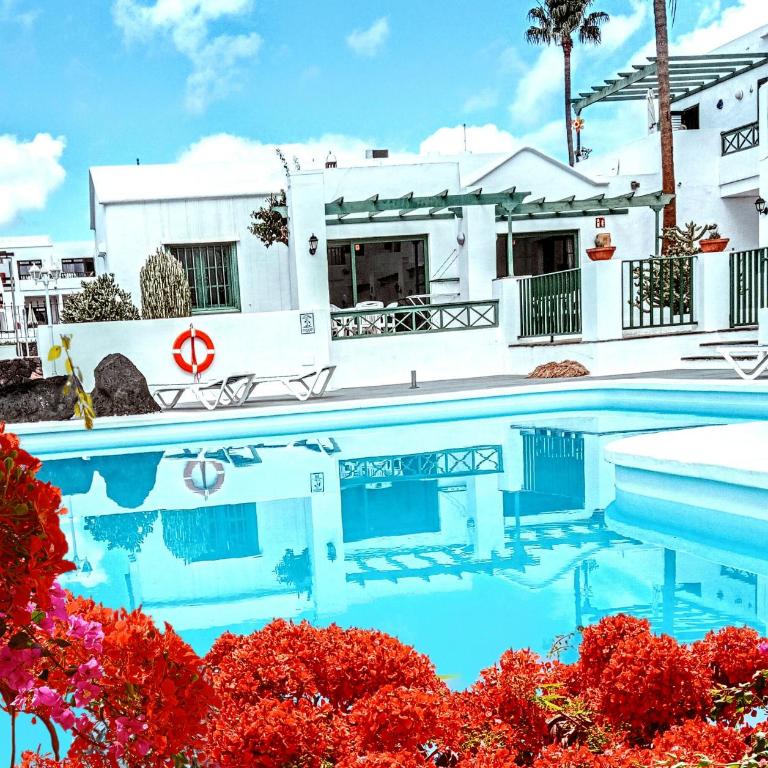 Apartamentos las Acacias - One-Bedroom Apartment - 1