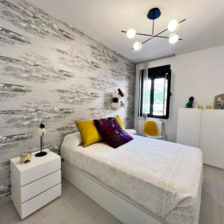 Luxury and new apartment with pool - Two-Bedroom Apartment - 6
