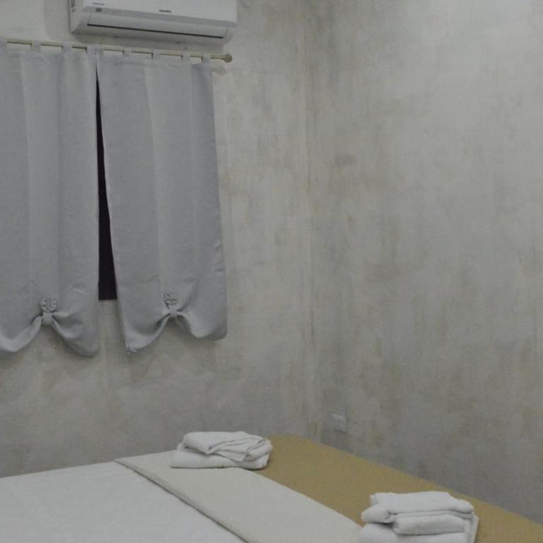 Adriano's Rooms - Large Double Room - 11
