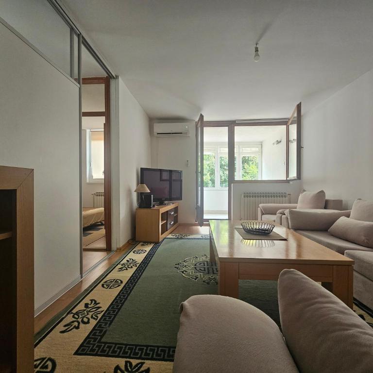 Cozy Sarajevo City Apartment - Apartman sa 2 Spavaće Sobe i Balkonom - 2
