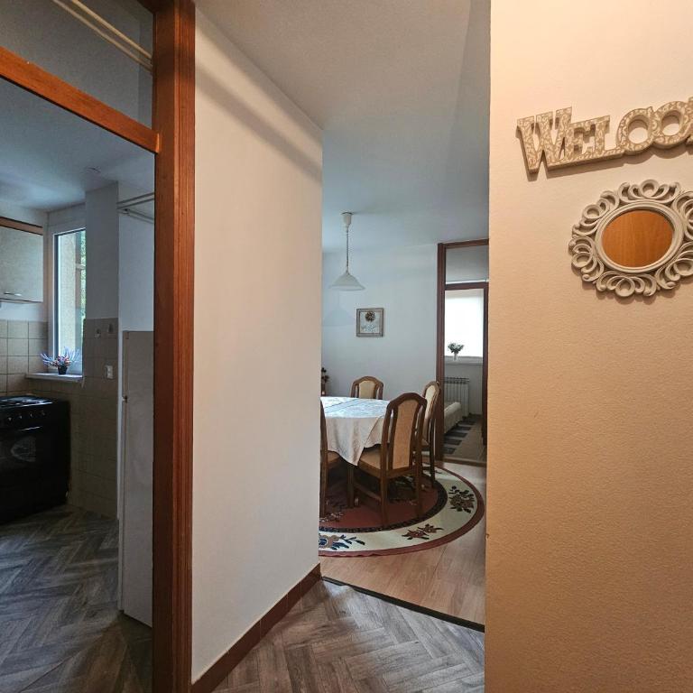 Cozy Sarajevo City Apartment - Apartman sa 2 Spavaće Sobe i Balkonom - 15