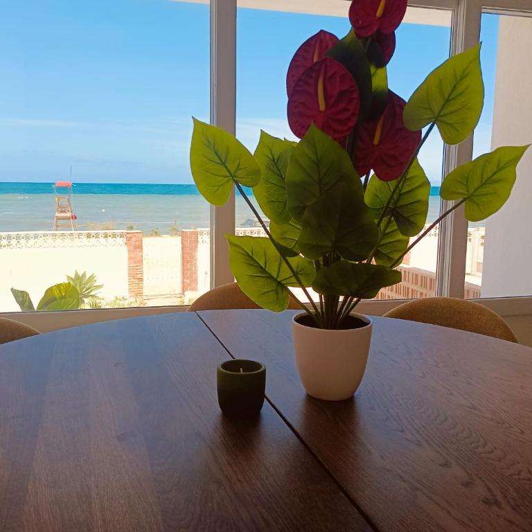 Vistas y terraza panorámica frente al mar en Denia, Las Rotas - Apartamento de 3 dormitorios con vistas al mar - 11