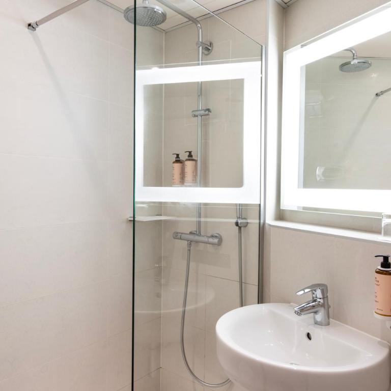 Mercure Paris Montparnasse Raspail - Chambre Double Classique - 10
