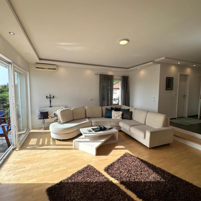 Villa Gegaj - Deluks Apartman sa 1 Spavaćom Sobom i Pogledom na Grad - 20