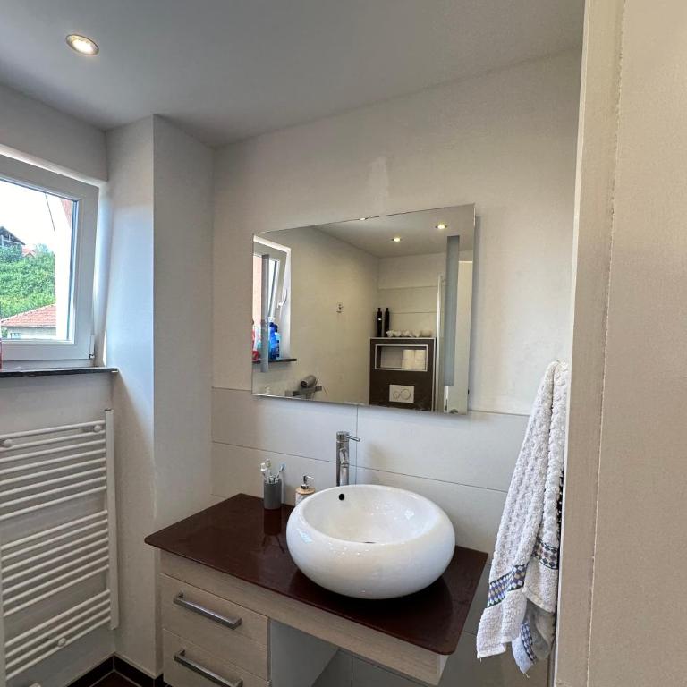 Villa Gegaj - Deluks Apartman sa 1 Spavaćom Sobom i Pogledom na Grad - 10