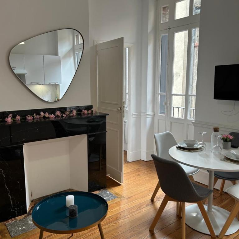 Le Toulousain 201 - Appartement Cosy en Hypercentre - Quartier Jeanne d'Arc - One-Bedroom Apartment - 2