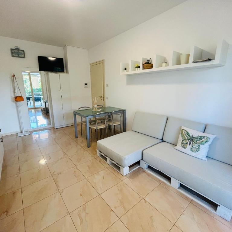 Damiano Chiesa terrazzato -Flexrent Immobiliare Abissinia - Appartamento con 2 Camere da Letto - 13
