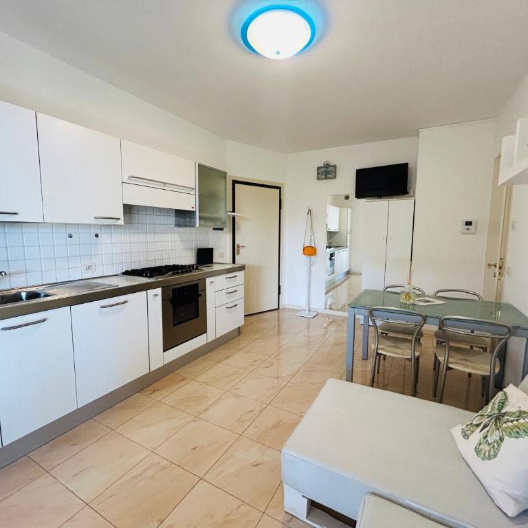 Damiano Chiesa terrazzato -Flexrent Immobiliare Abissinia - Appartamento con 2 Camere da Letto - 15