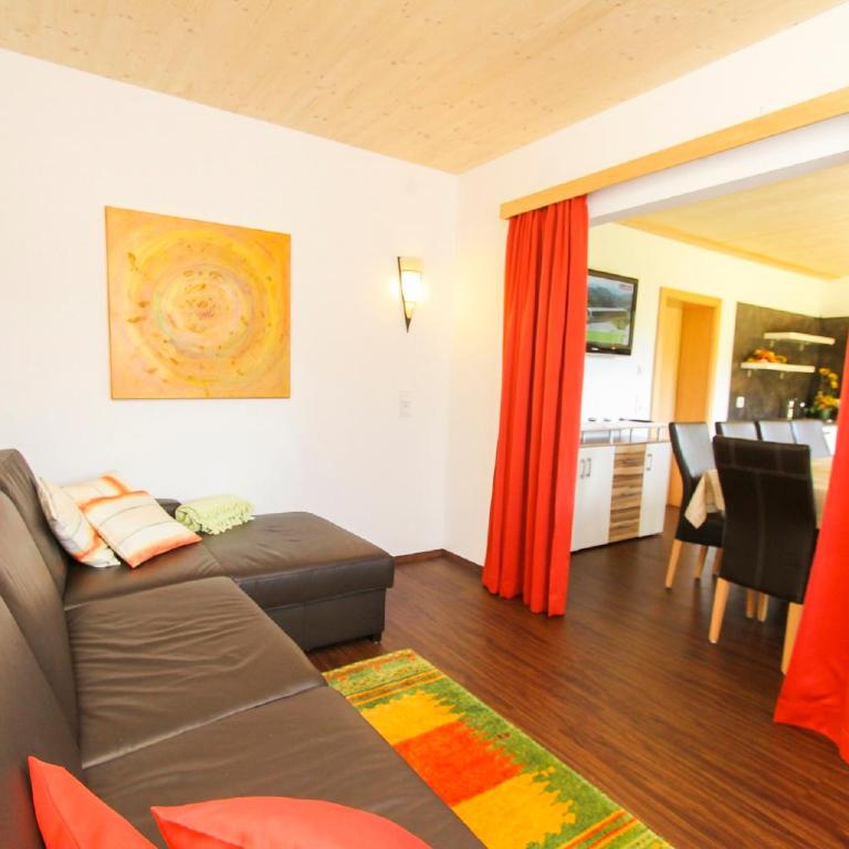 Appartementhaus Casamarai - Joker card included in summer - Deluxe Four-Bedroom Apartment with Terrace and Garden - 32