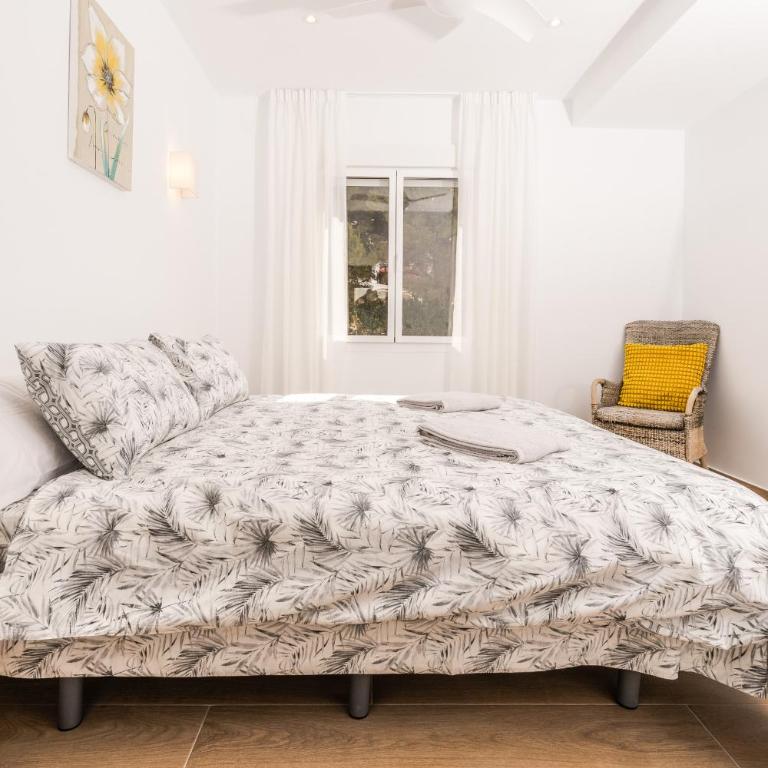 Aparto Almi - Two-Bedroom Apartment - 22