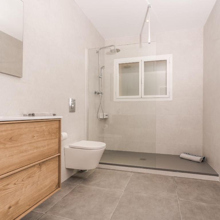 Aparto Almi - Two-Bedroom Apartment - 28