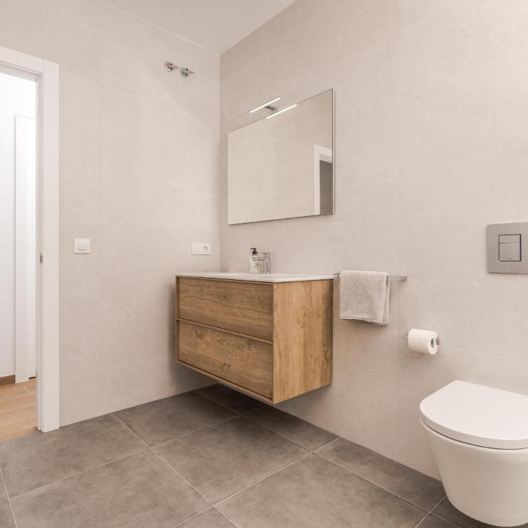 Aparto Almi - Two-Bedroom Apartment - 27