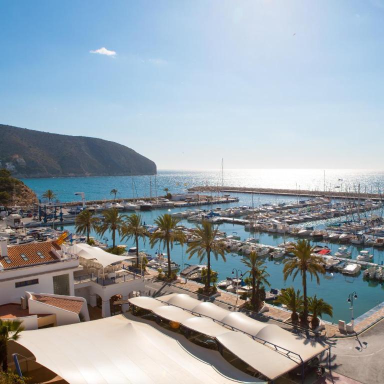 Aparto Almi - Two-Bedroom Apartment - 40