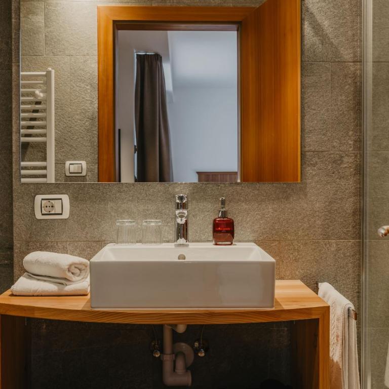 Hotel Garni Planaces - Junior Suite con Balcone - 9