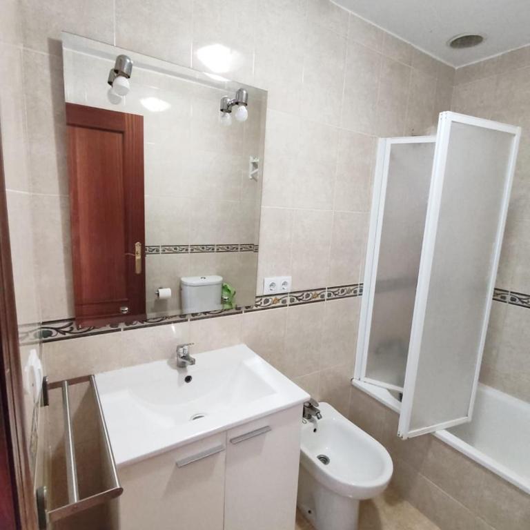 En el centro de Sanlúcar - Apartamento de 2 dormitorios - 4