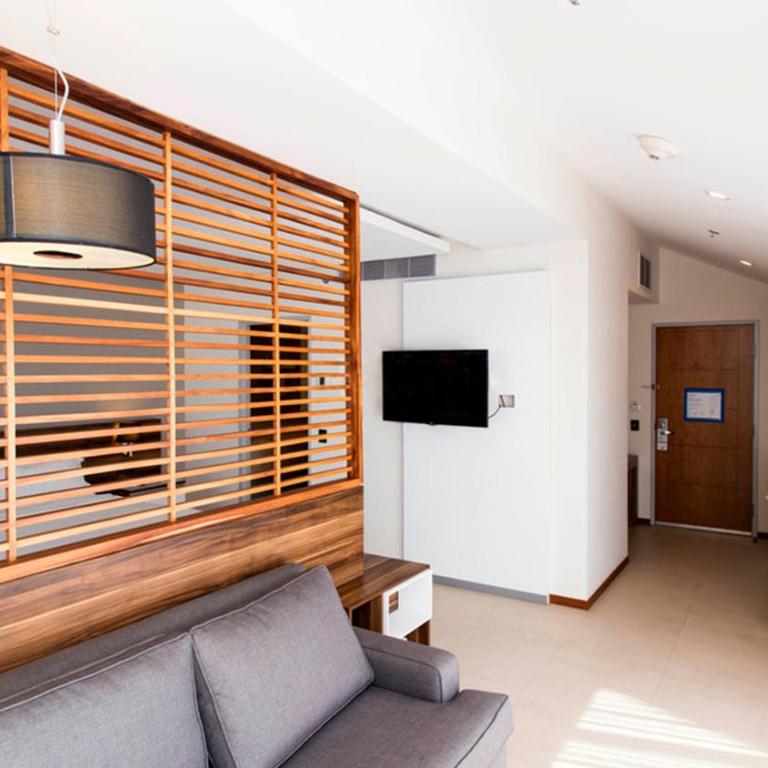 Holiday Inn Express Puerto Vallarta by IHG - King Suite with Terrace and City View - 2