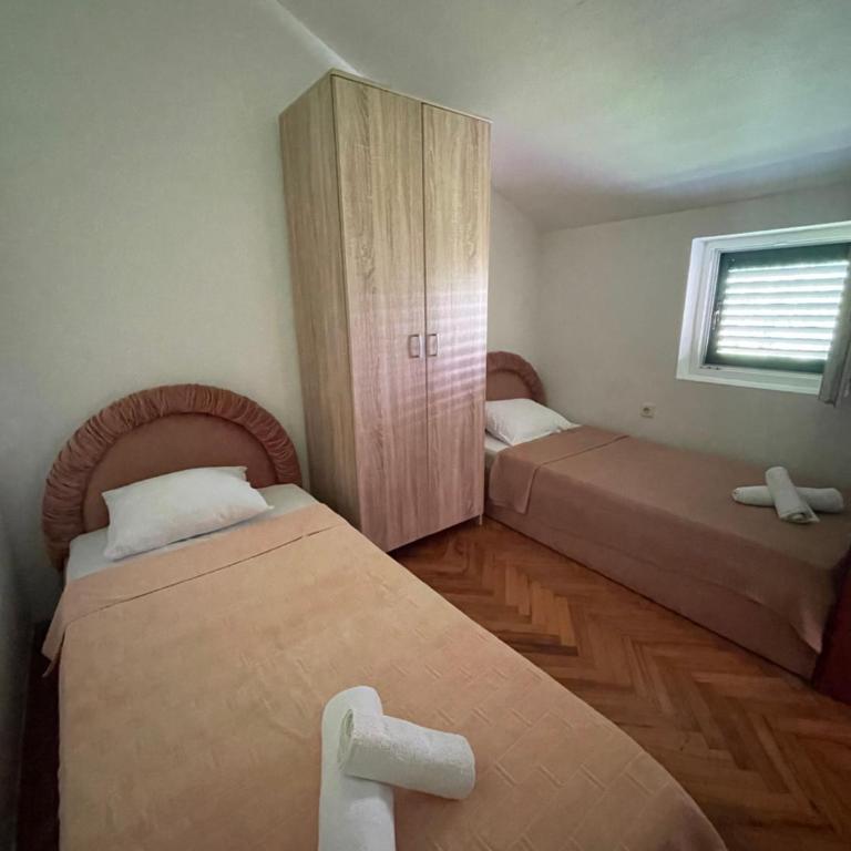 Katarina Apartments - Apartman s 2 Spavaće Sobe, Balkonom i Pogledom na More - u Potkrovlju - 4