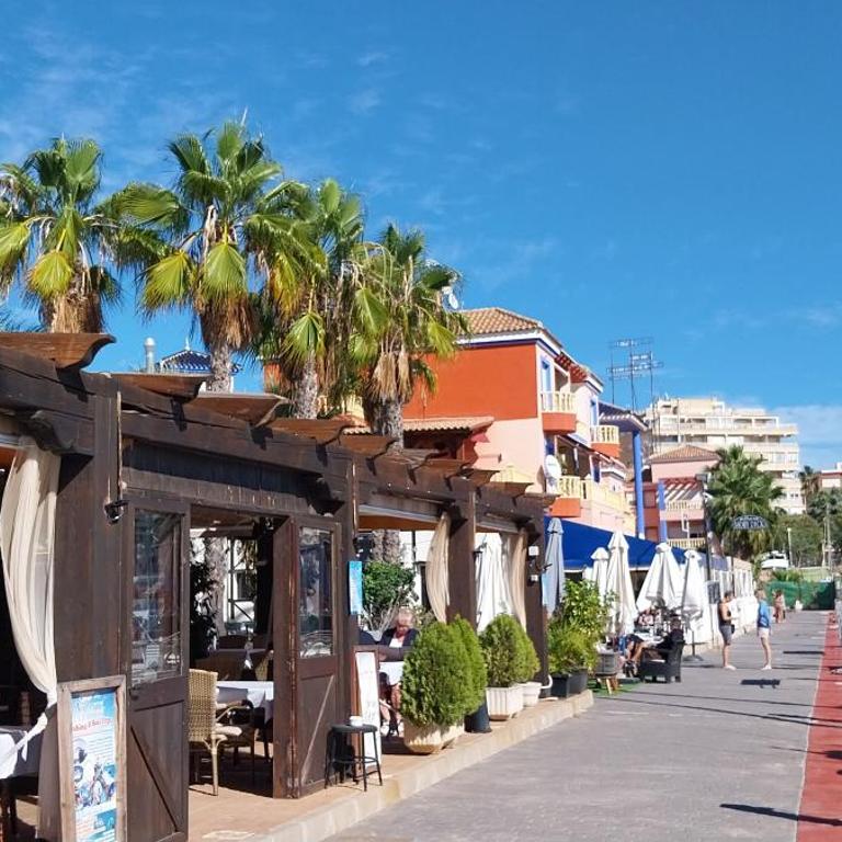 Luxury apartment with sea view Puerto Torrevieja - Apartamento de 3 dormitorios - 24