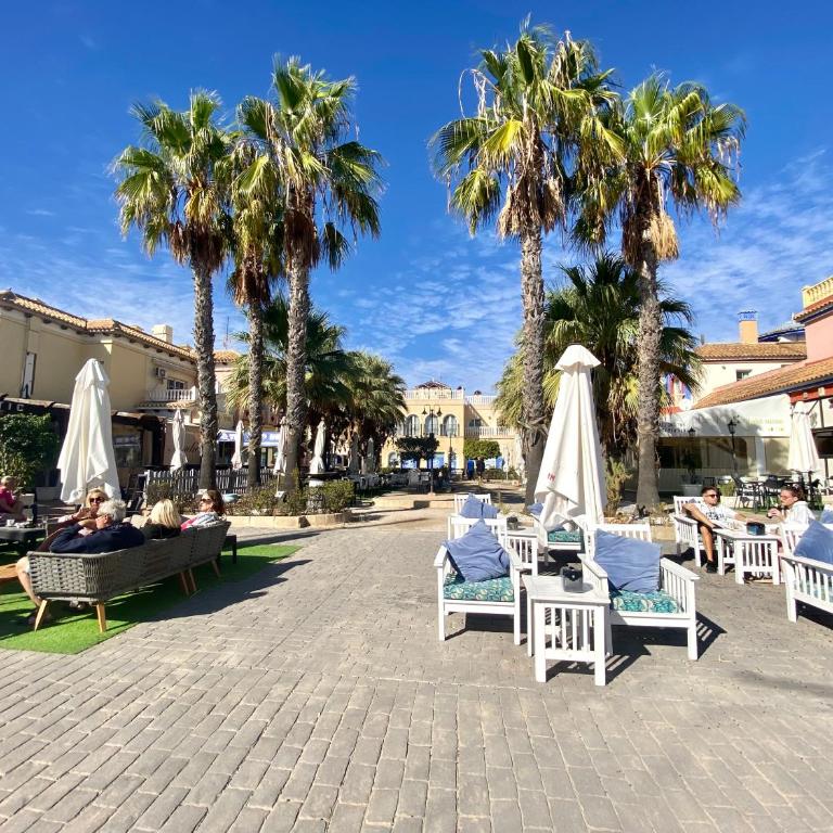 Luxury apartment with sea view Puerto Torrevieja - Apartamento de 3 dormitorios - 43