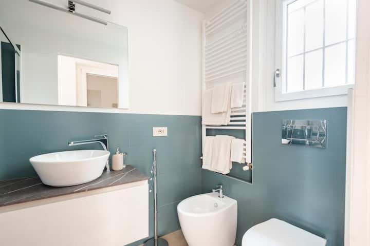 Domus: modern Loft in the center of Parma - Casa con 3 Camere da Letto - 19