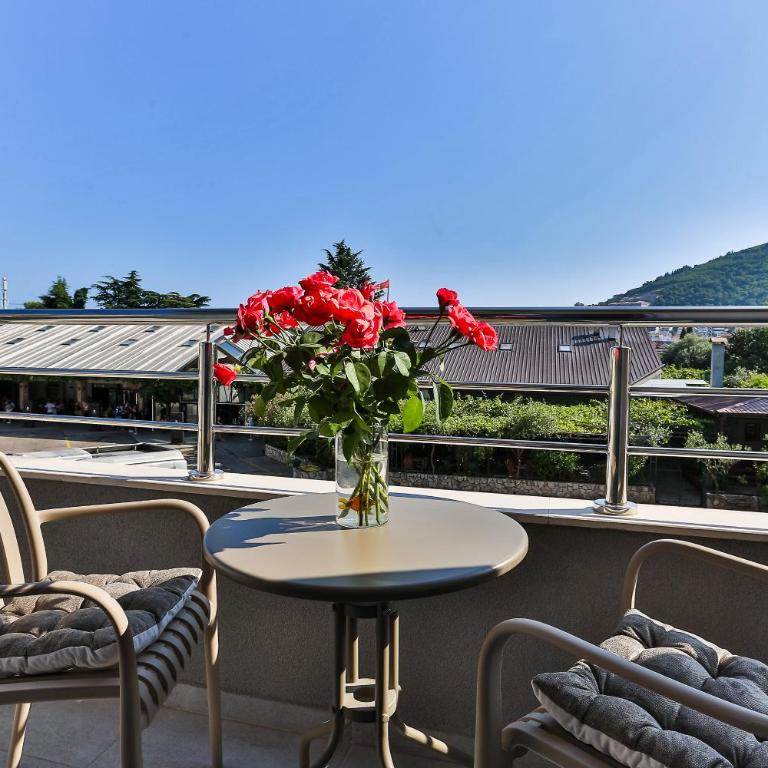 Montesun Dario Apartments - Two-Bedroom Apartment - 1
