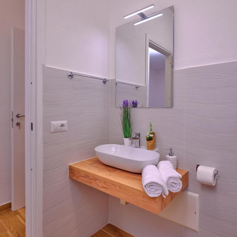 GP34 Affittacamere - Camera Matrimoniale con Bagno Privato - 1