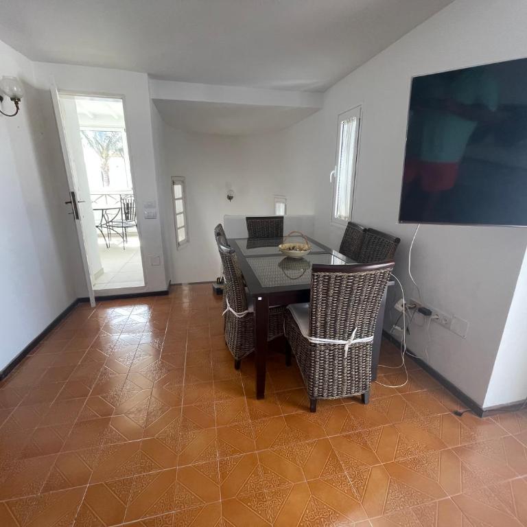 Villa Carmiña - Three-Bedroom Villa - 37