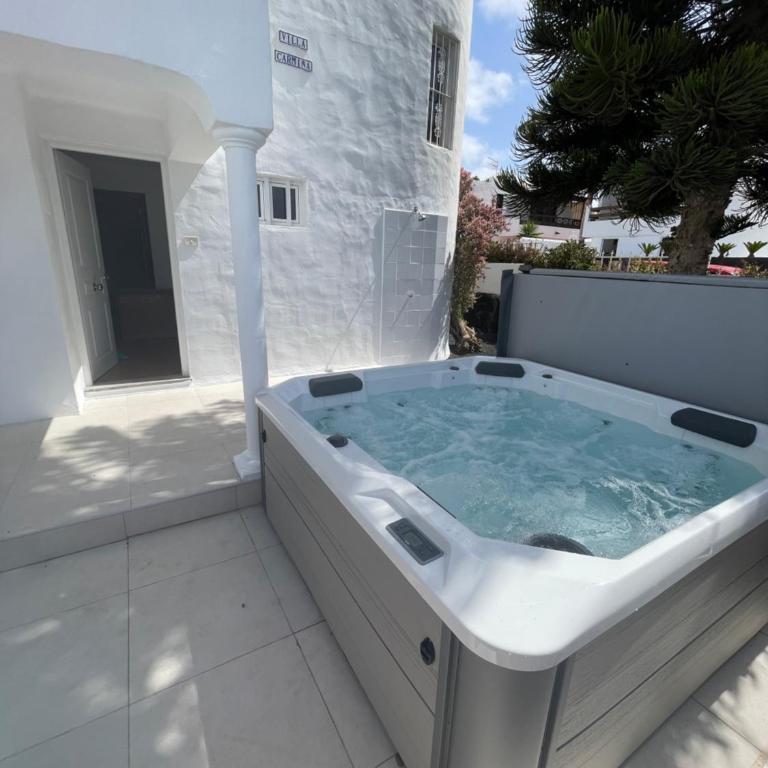 Villa Carmiña - Three-Bedroom Villa - 4