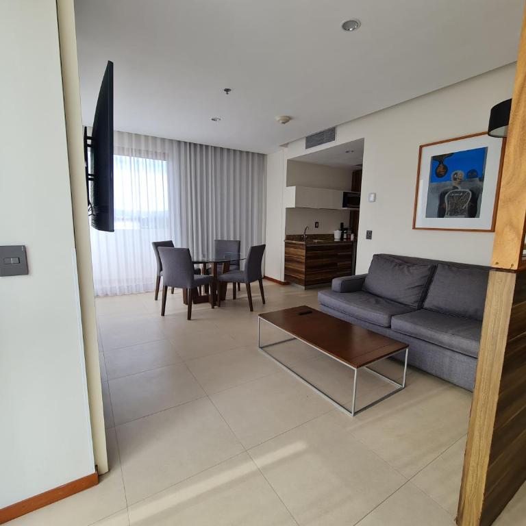 Holiday Inn Express Puerto Vallarta by IHG - Executive Suite with 1 King size Bed - 4