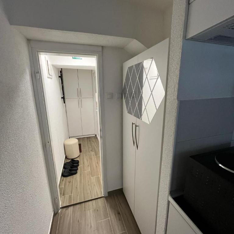Delfin apartmani - One-Bedroom Apartment - 3