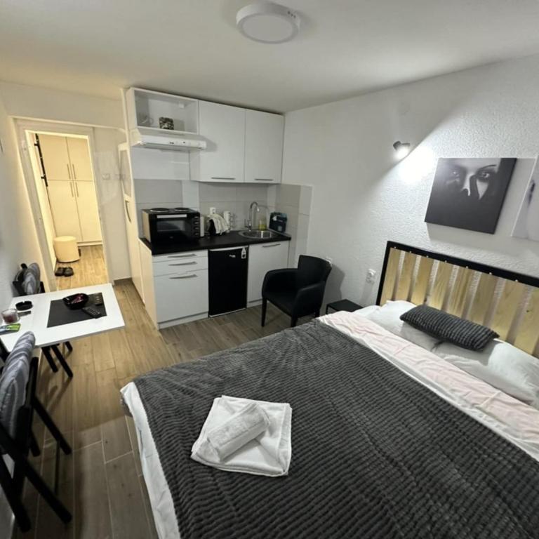 Delfin apartmani - One-Bedroom Apartment - 7