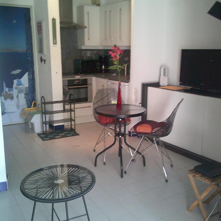 Vittoria Immobilier 2 -REGLEMENT SUR PLACE - chèques vacances acceptés - Studio mit Terrasse - 7